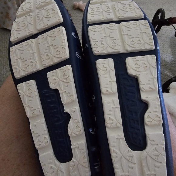 Floafers - Picture 3 of 8